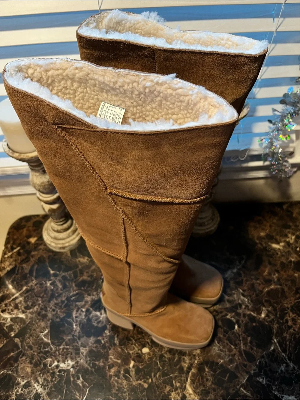 Ugg New Heights Platform Extras Sheepskin/Suede Fall/Winter Boots Size 6 Women